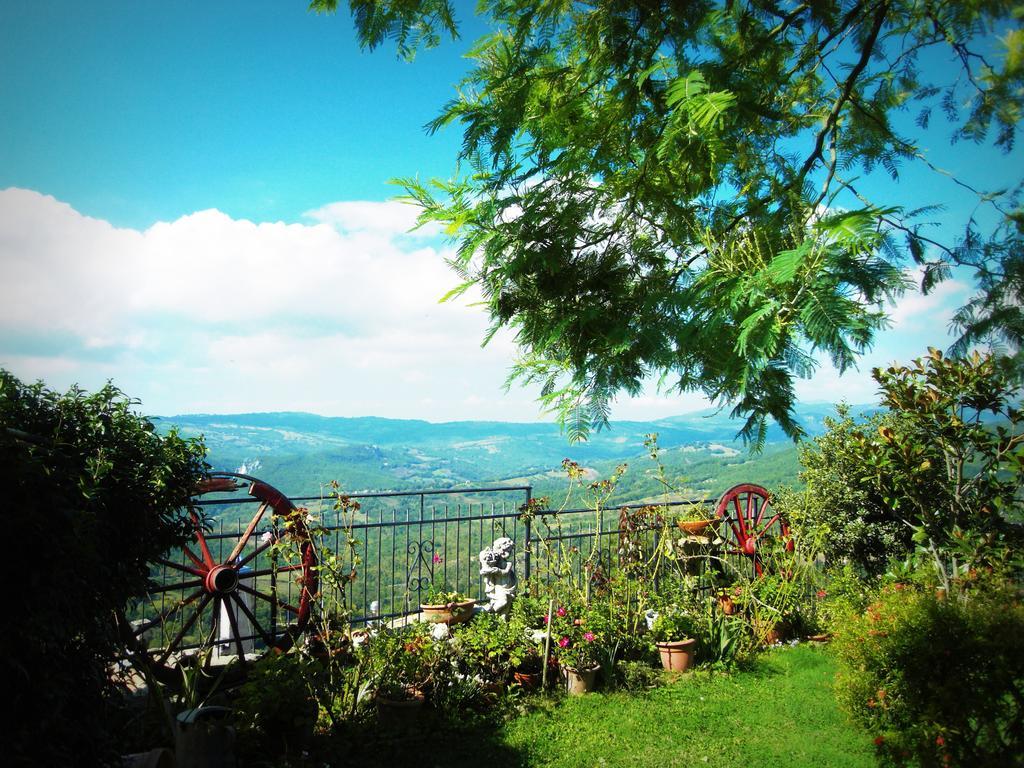 Guest House Il Borgo Di Sempronio Semproniano Kültér fotó