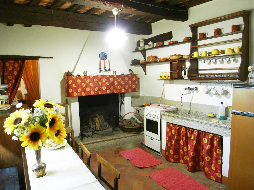 Guest House Il Borgo Di Sempronio Semproniano Szoba fotó