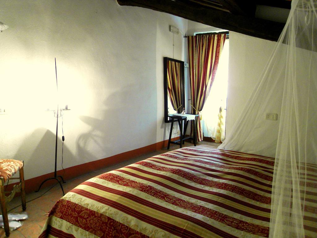 Guest House Il Borgo Di Sempronio Semproniano Szoba fotó