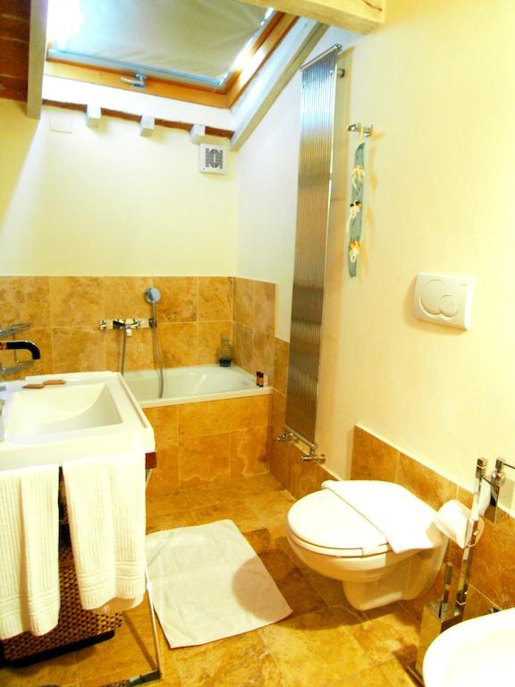 Guest House Il Borgo Di Sempronio Semproniano Szoba fotó