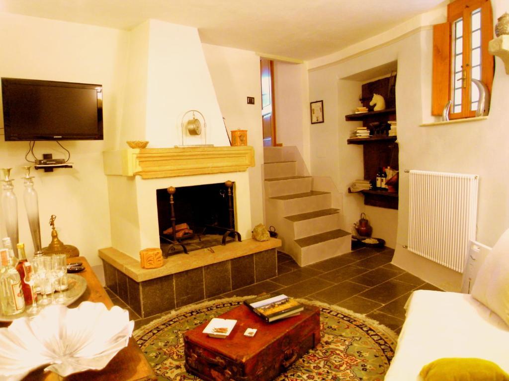 Guest House Il Borgo Di Sempronio Semproniano Szoba fotó